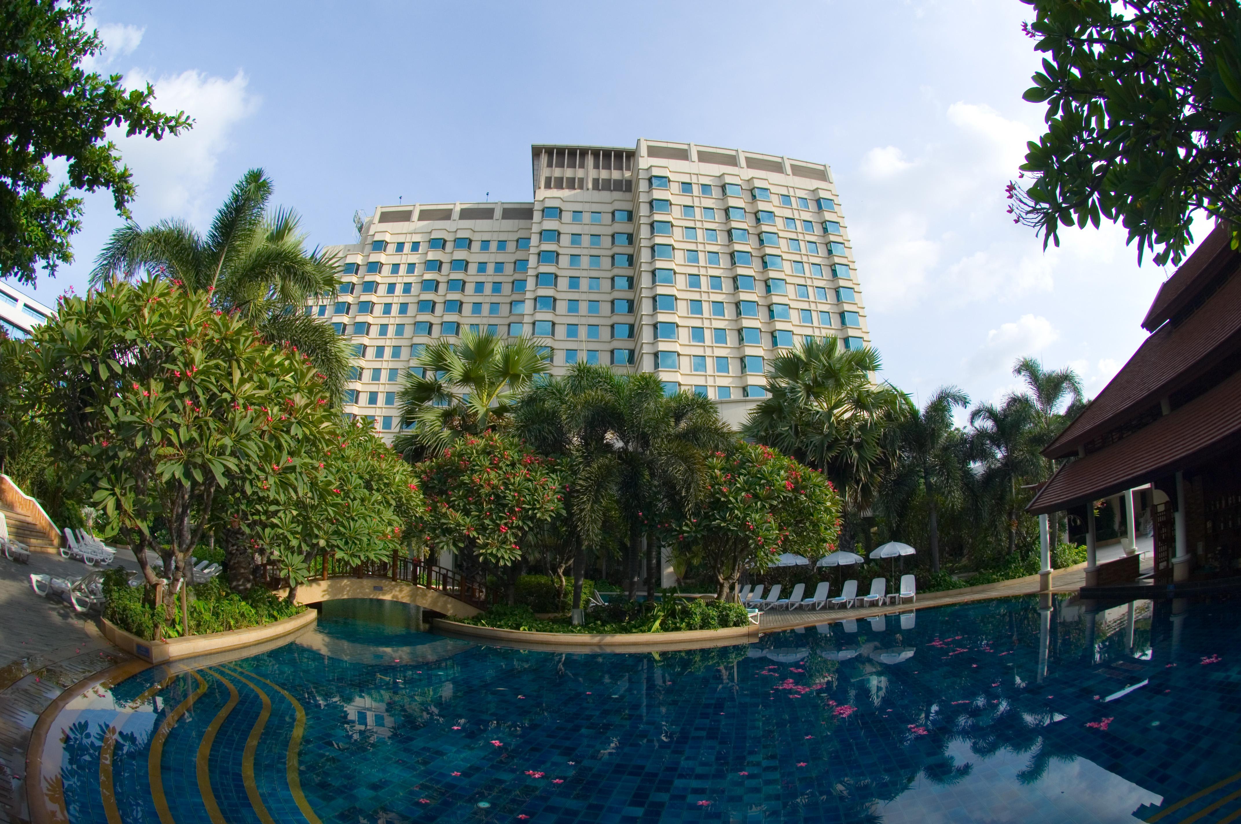 Rama Gardens Hotel Bangkok Exterior foto