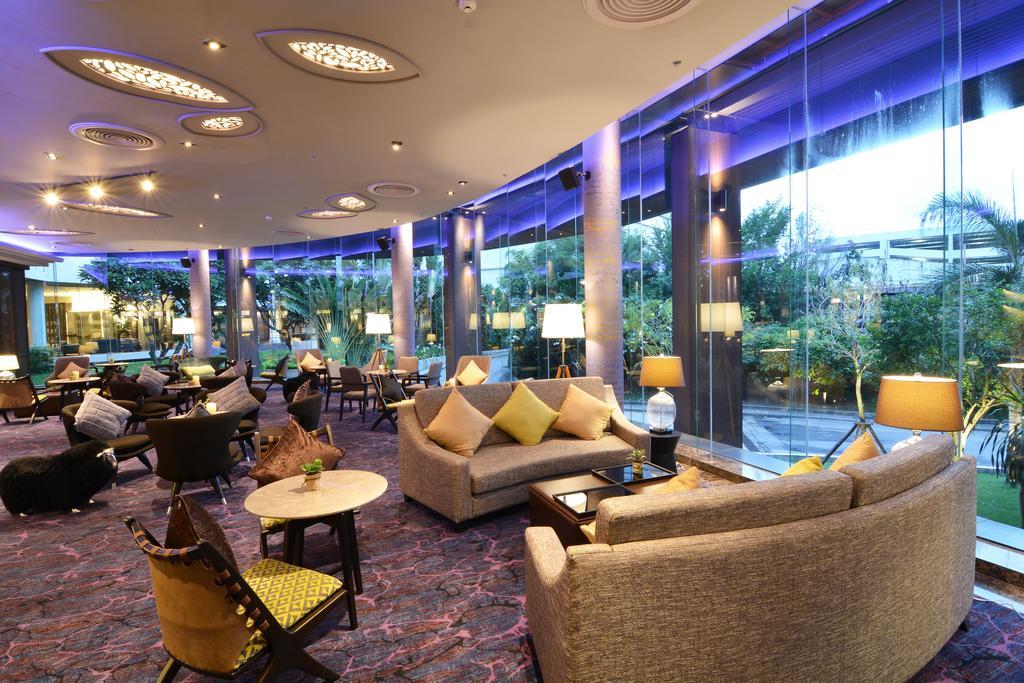 Rama Gardens Hotel Bangkok Exterior foto